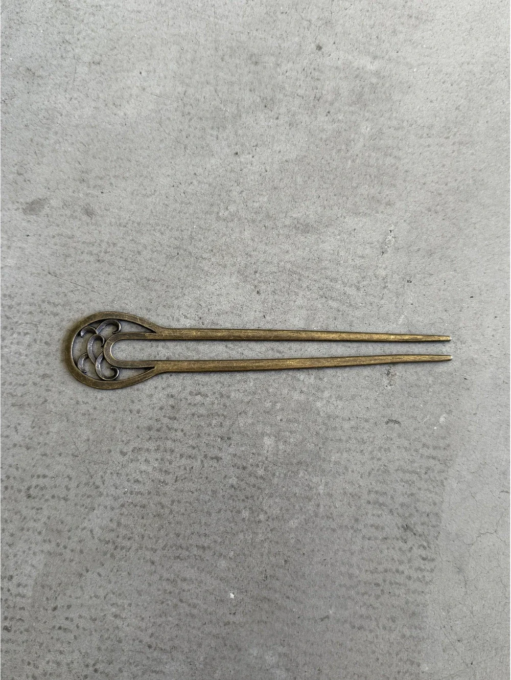 Antique Style Hair Pin / Bronze Floral